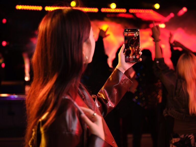 OPPO Reno12 5G: conexión sin interrupciones para celebrar Reyes Magos