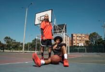 Shaq, Iverson y la Engine A: Así es el retorno de Reebok a la élite del deporte Reebok Vuelve a la Cancha: "Sport is Everything" Redefine el Deporte y el Rendimiento