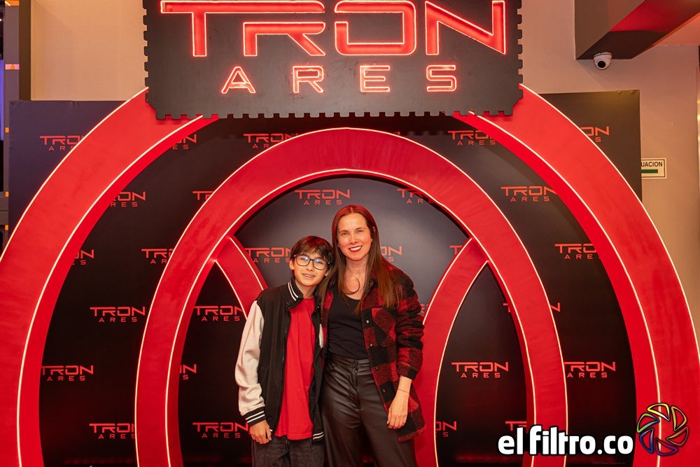 Sandra Beltrán, actriz; Luciano Mejia, Hijo Sandra.