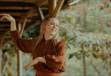 Katie James lanza “Don Aurelio”: una cumbia que celebra el amor maduro