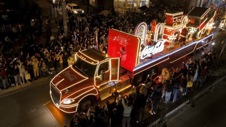 Caravanas Coca-Cola Navidad 2025: fechas y rutas en 4 ciudades de Colombia