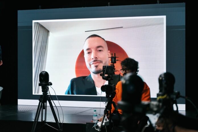 Salud Mental en Jóvenes: J Balvin se Une a Desenredados de Bancolombia