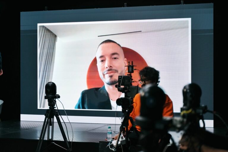 Desenredados 7: J Balvin habla de ansiedad y depresión en hombres adolescentes