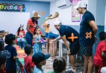 Turismo con propósito: Estudiantes de Xcape llevan Navidad a La Boquilla Más que un viaje de graduación: Xcape alegra la Navidad en La Boquilla