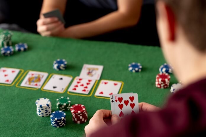 Mizrachi y Farid Jattin en el Winner Poker Series de Bogotá